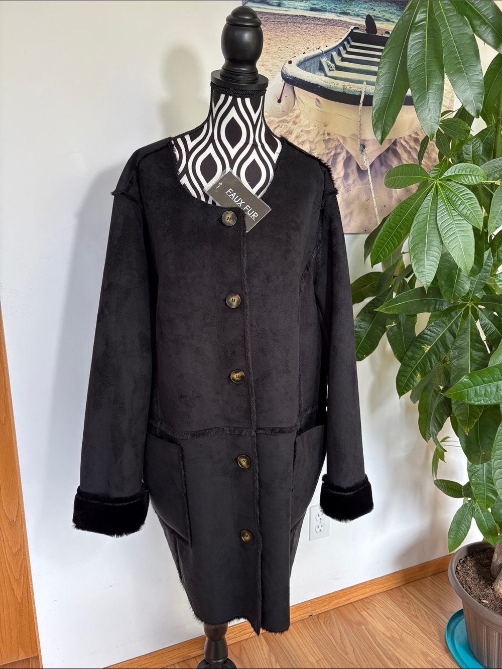 NWT REGAL GORGEOUS Women's Black Faux-Fur Trim Coat